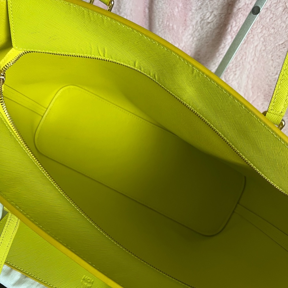 MCM Vibrant Yellow Tote - Picture 8 of 16